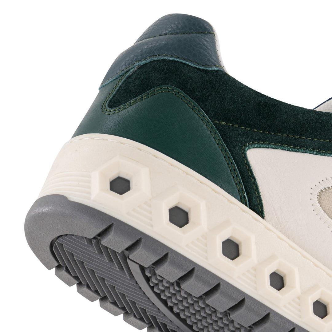 Sneaker 001 in Aurora green - bottom details