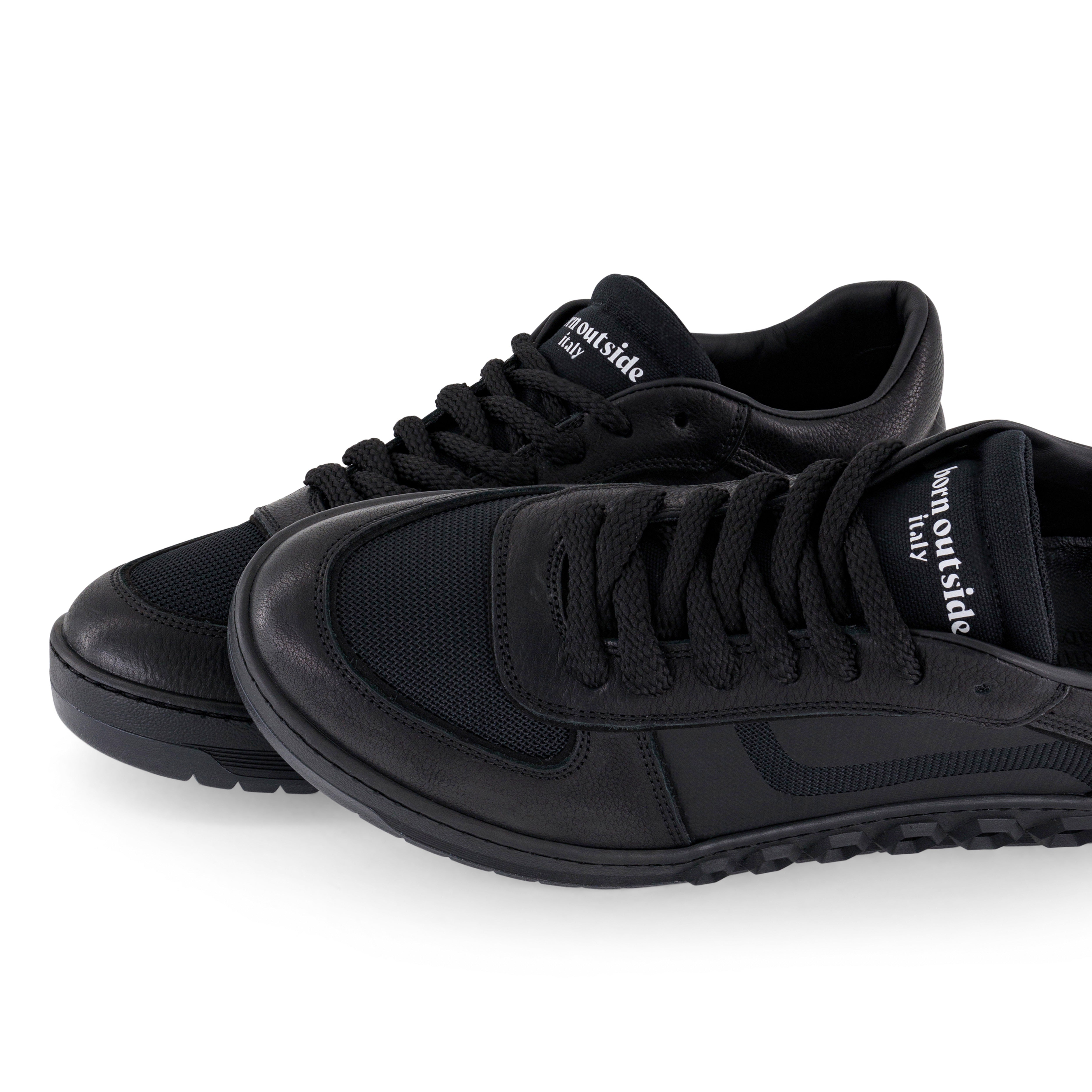 Sneaker 002 - Midnight black - Born Outside