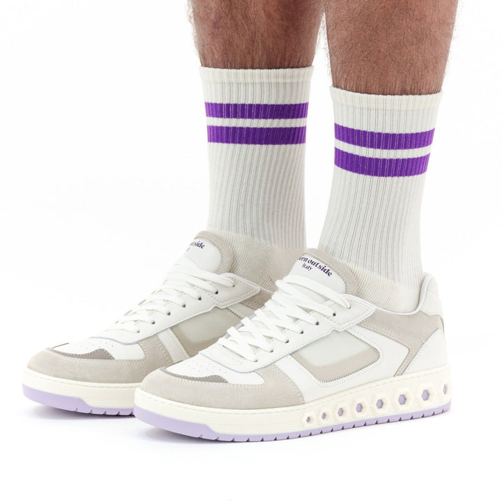 Sneaker 001 in Dusk Lavander: legs down2